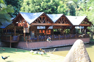 湖畔木屋 自然中的休闲之所