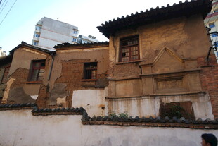 古朴老旧的传统民居建筑