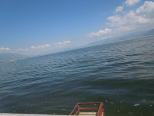 海上风光 小船甲板视角