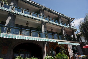 多层特色建筑外观景观