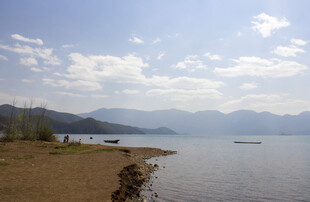 湖畔风光 宁静山水景致