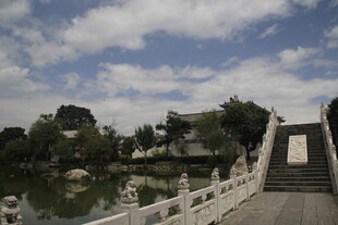 中式园林石桥风景