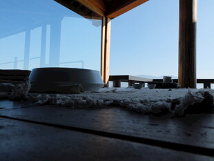 户外露台的冬日景象