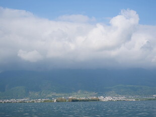 海边壮阔云海景观