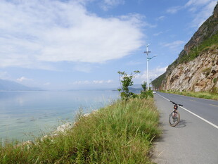 公路骑行 邂逅湖光山色