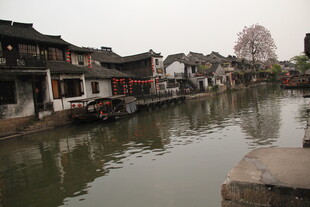 江南水乡古巷临水景致