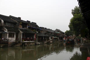 江南水乡古镇河道风景