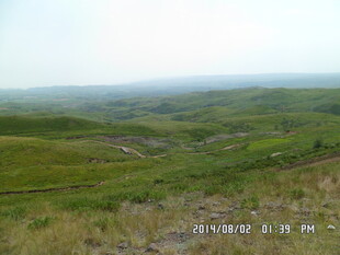 广袤绿野丘陵景观