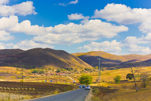 山间公路美景
