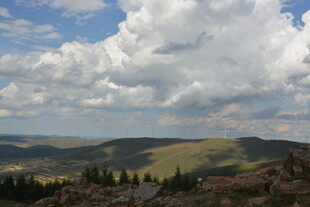山间壮丽云海风光