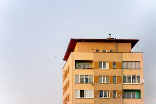 黄色多 居民楼外观