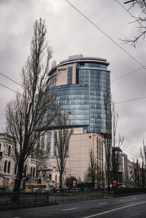 城市中现代风格的高楼建筑