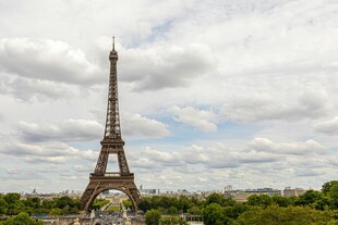 埃菲尔铁塔的美丽景致