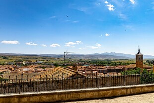 俯瞰美丽城镇风光