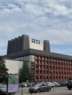 现代风格大楼外观