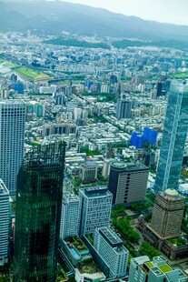 俯瞰繁华都市景观