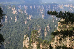 张家界奇峰林立壮美景观