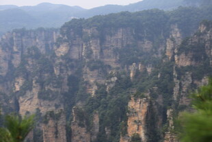 壮观奇峰林立的山川景色