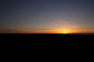 日落时分的天际美景