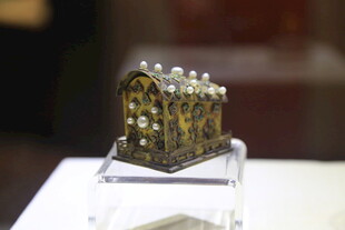 精致金属小屋摆件