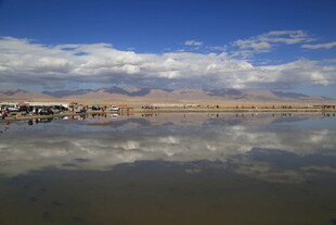 天空之境般的美丽盐湖