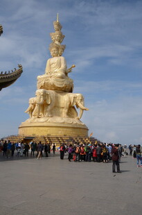 峨眉山金顶十方普贤菩萨像