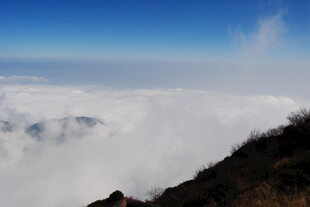 高山云海壮丽景观
