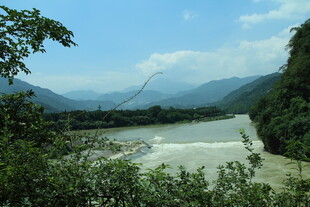 山间河流自然风光美景