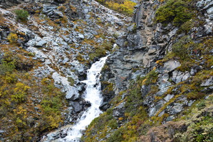 山间瀑布美景 稻城