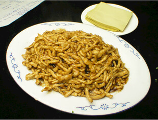 美味炒面配黄油