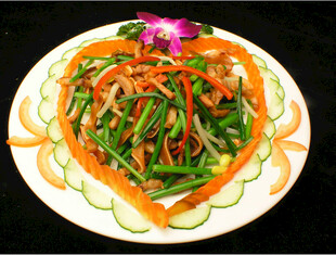 凉拌豆角胡萝卜摆盘