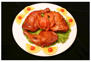 美味卤猪蹄摆盘精致