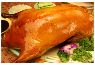 美味烤鸭摆盘精致诱人