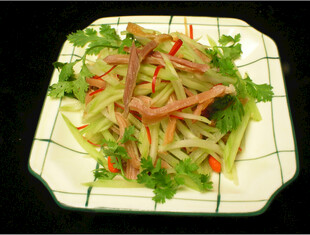 凉拌火腿黄瓜丝