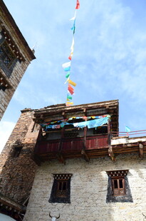 藏式建筑上的彩色经幡