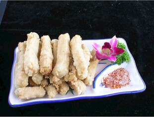 美味炸春卷摆盘精致