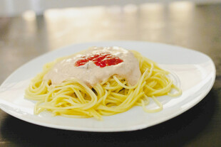 奶油意面配点缀