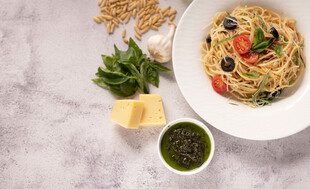 意式番茄意面配清新香草