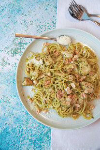 美味虾仁意面摆拍