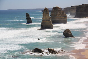大洋路壮观海岸岩石景观