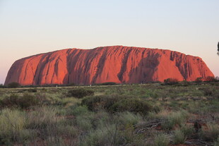 澳大利亚乌鲁鲁巨石景观
