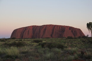 澳大利亚乌鲁鲁巨石景观