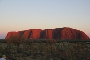 澳大利亚乌鲁鲁巨石景观