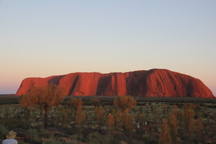 澳大利亚乌鲁鲁巨石景观