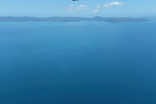 广阔蔚蓝大海远景