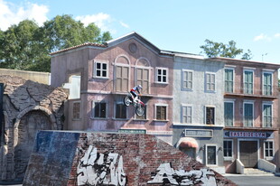 复古小镇街景建筑