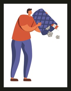 男子搬运太阳能板