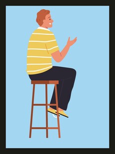 坐在凳子上的条纹衫男子