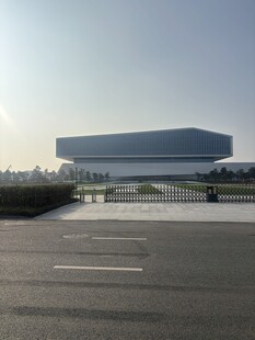 现代风格建筑外观展示