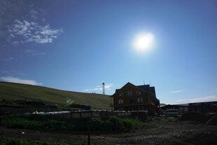 草原上的阳光小屋